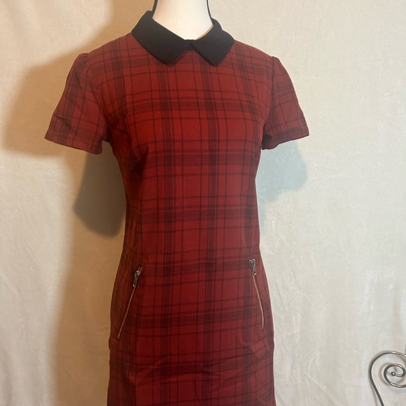Plaid Collared Dress - Picture 2 of 8